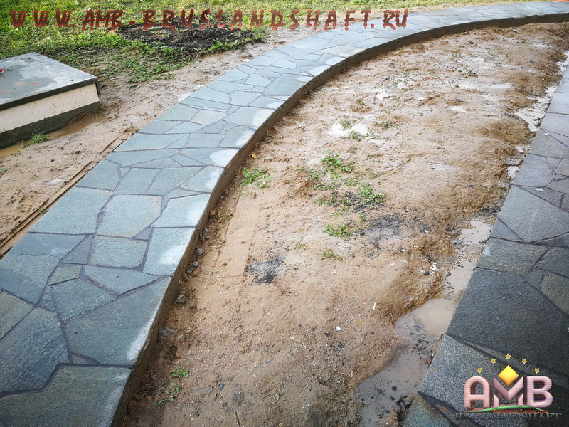 Укладка камня плитняка с соблюдением швов