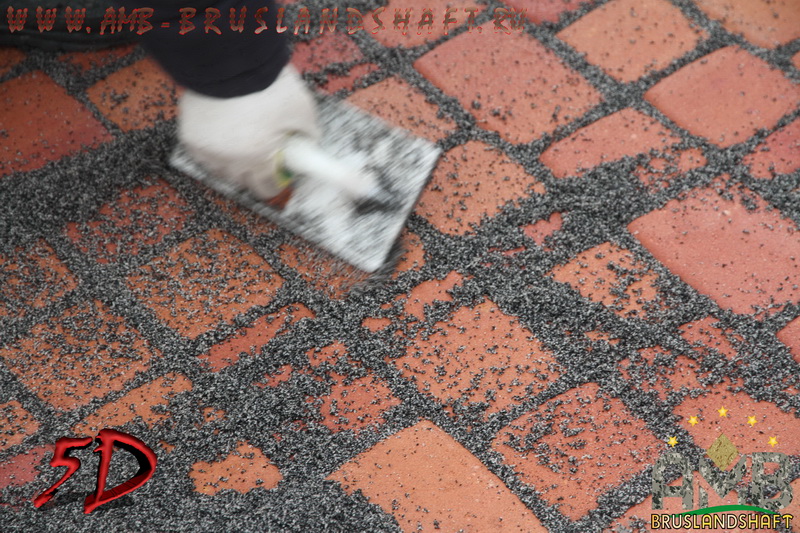 Форма швов у брусчатки с закруглёнными краями