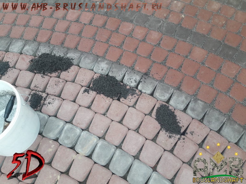 Нестандартный шов у брусчатки