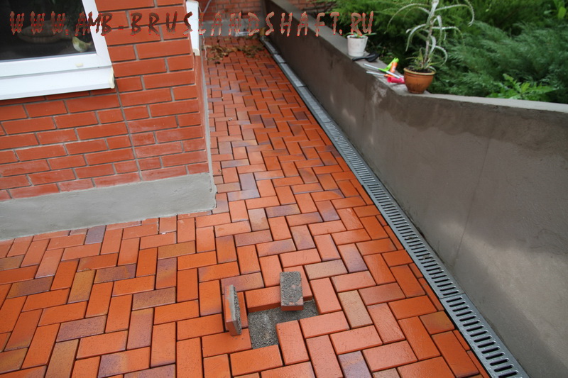 Неправильная укладка клинкерной брусчатки