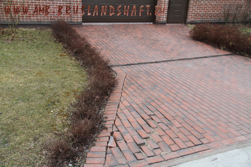 Неправильная укладка клинкерной брусчатки