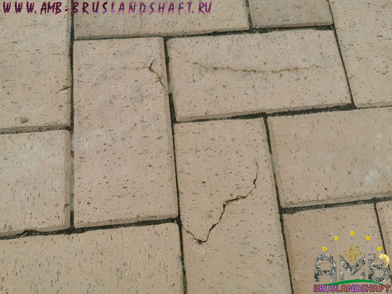 Исправление потрескавшейся брусчатки
