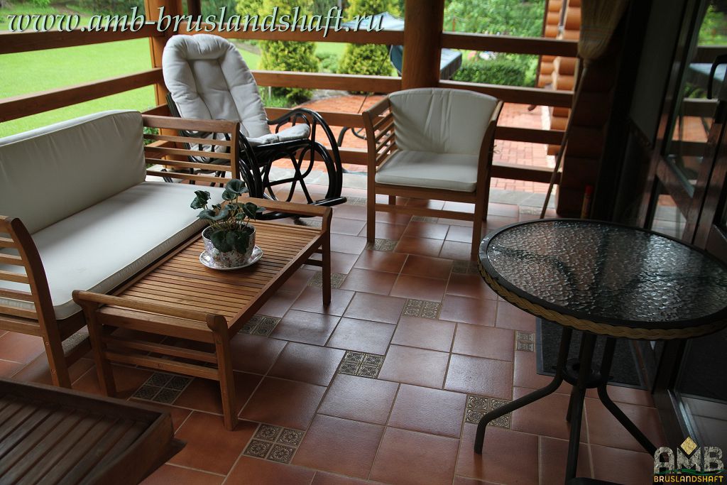 Завершенная работа по укладке клинкерной плитки