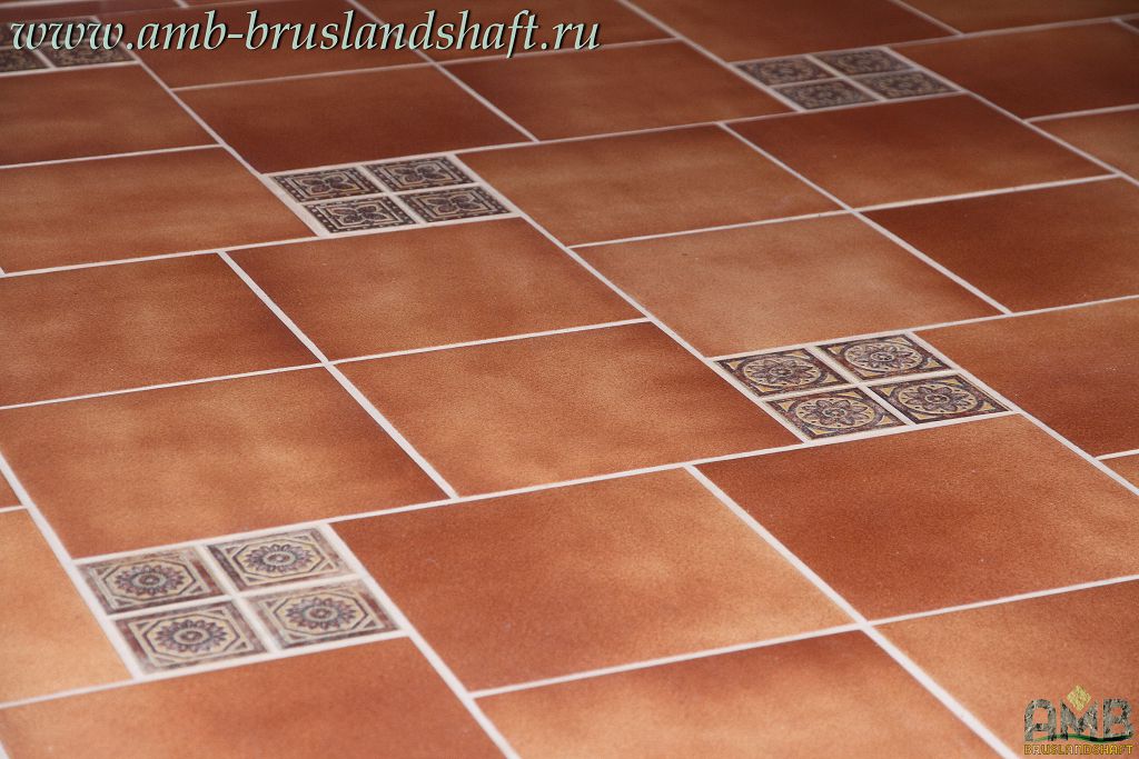 Завершенная работа по укладке клинкерной плитки