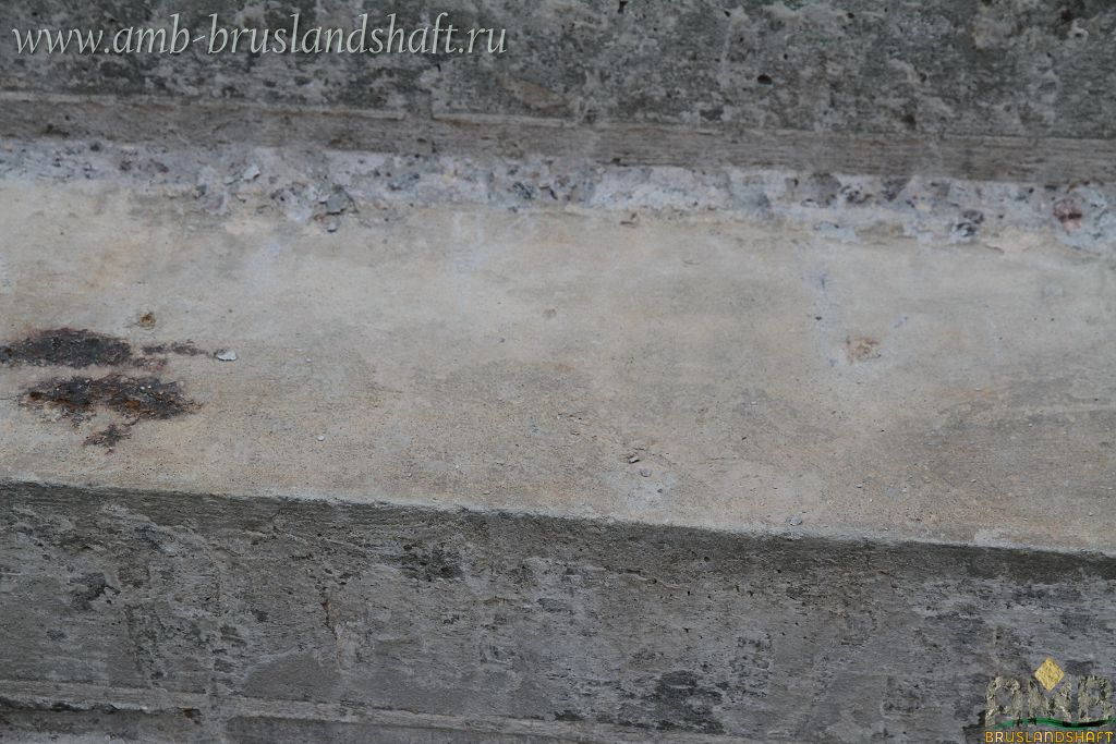 Демонтированная клинкерная плитка со стяжкой до бетонного основания