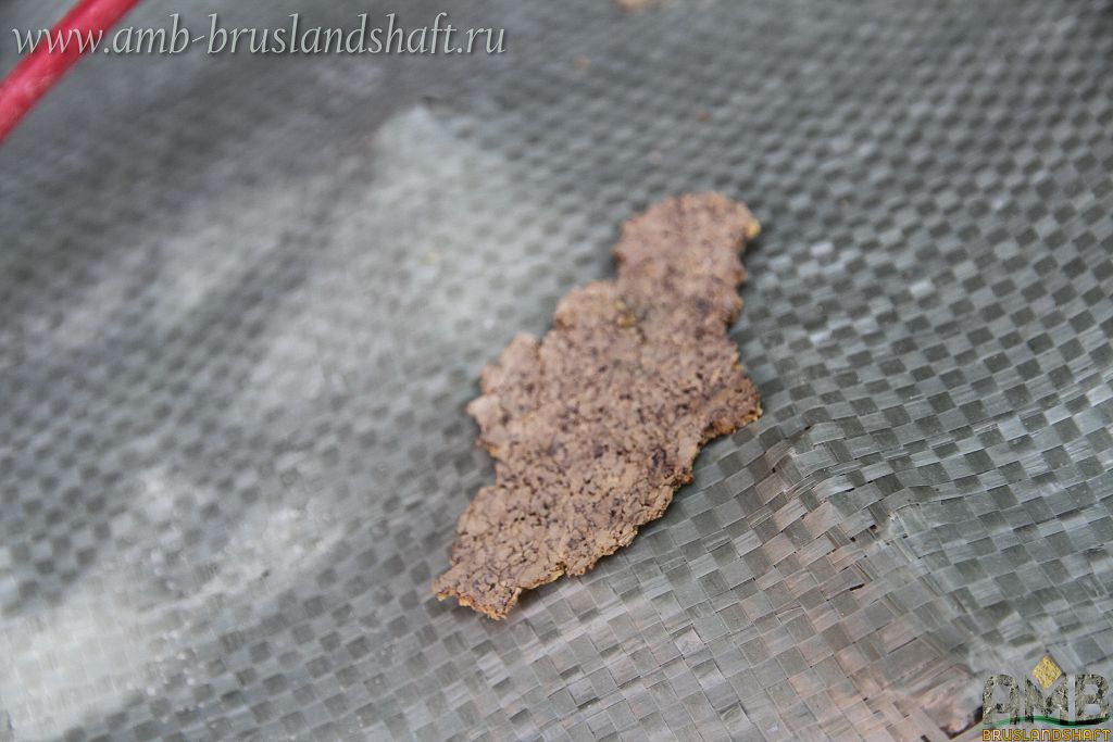 Демонтированная клинкерная плитка со стяжкой до бетонного основания